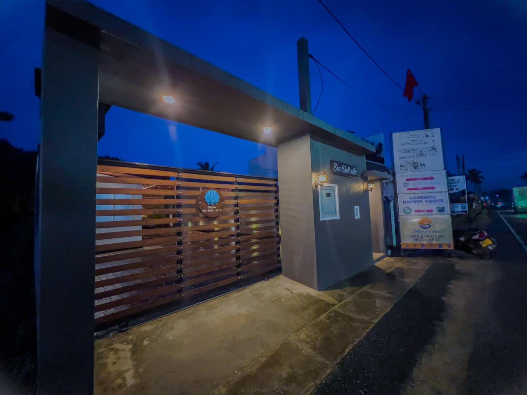 Sea Shell Villa Hikkaduwa 2 Separate Cabanas Ocean Front Villa Экстерьер фото