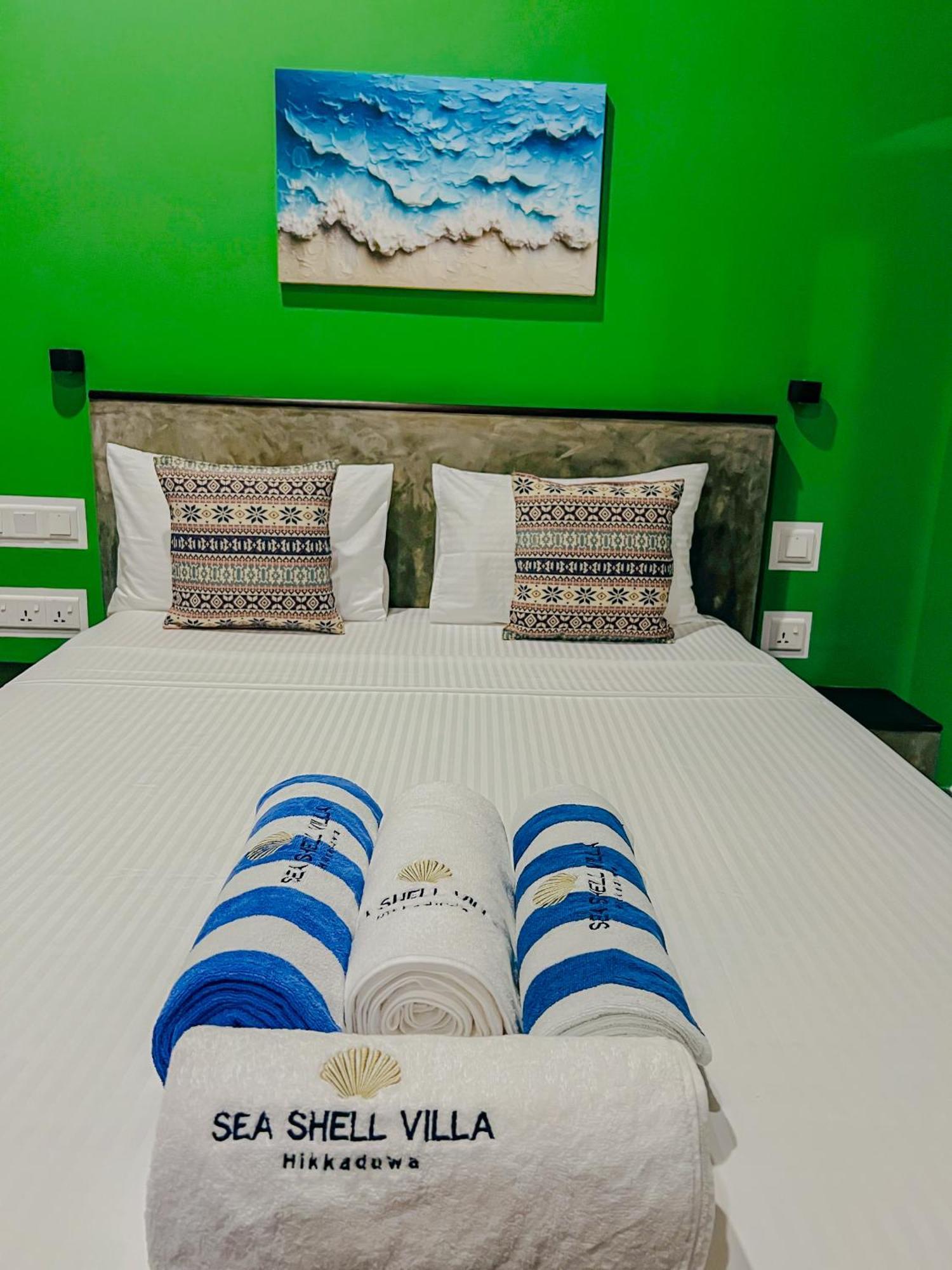 Sea Shell Villa Hikkaduwa 2 Separate Cabanas Ocean Front Villa Экстерьер фото